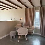 Bed & Breakfast Studio34